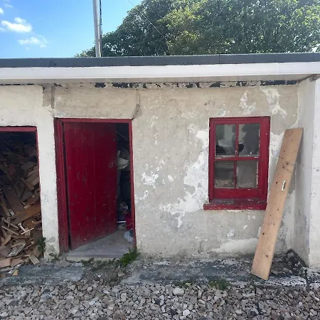 Comfortable Lakeside House In Donegal Gealtacht בית נופש *