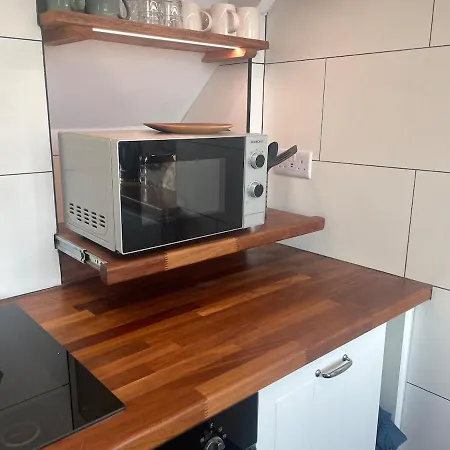 Comfortable Lakeside House In Donegal Gealtacht בית נופש *