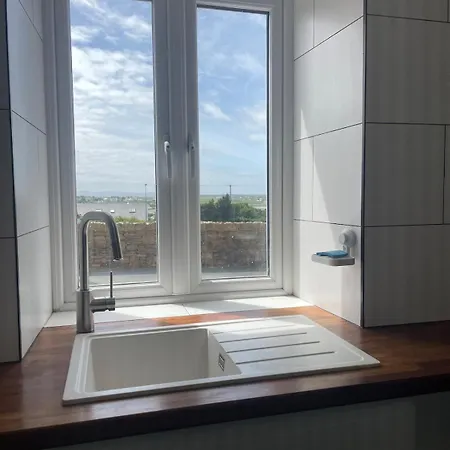 בית נופש Comfortable Lakeside House In Donegal Gealtacht Annagry