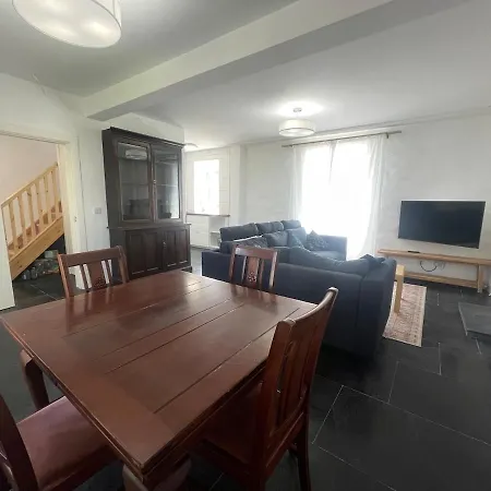 Comfortable Lakeside House In Donegal Gealtacht *