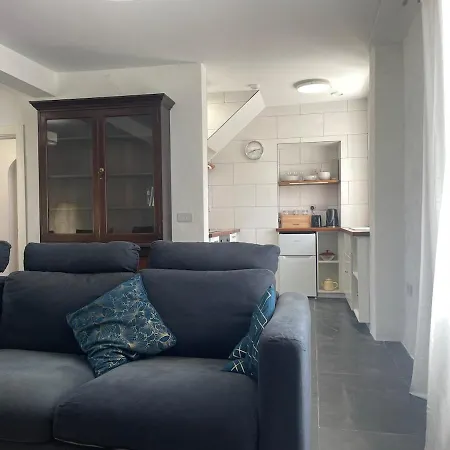 Comfortable Lakeside House In Donegal Gealtacht בית נופש Annagry